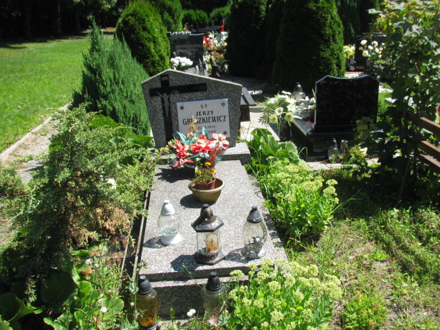 Grób Jerzy Gruszkiewicz