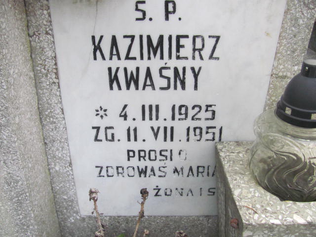 Grób Kazimierz Kwaśny