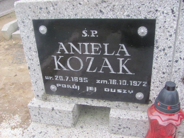 Grób Aniela Kozak